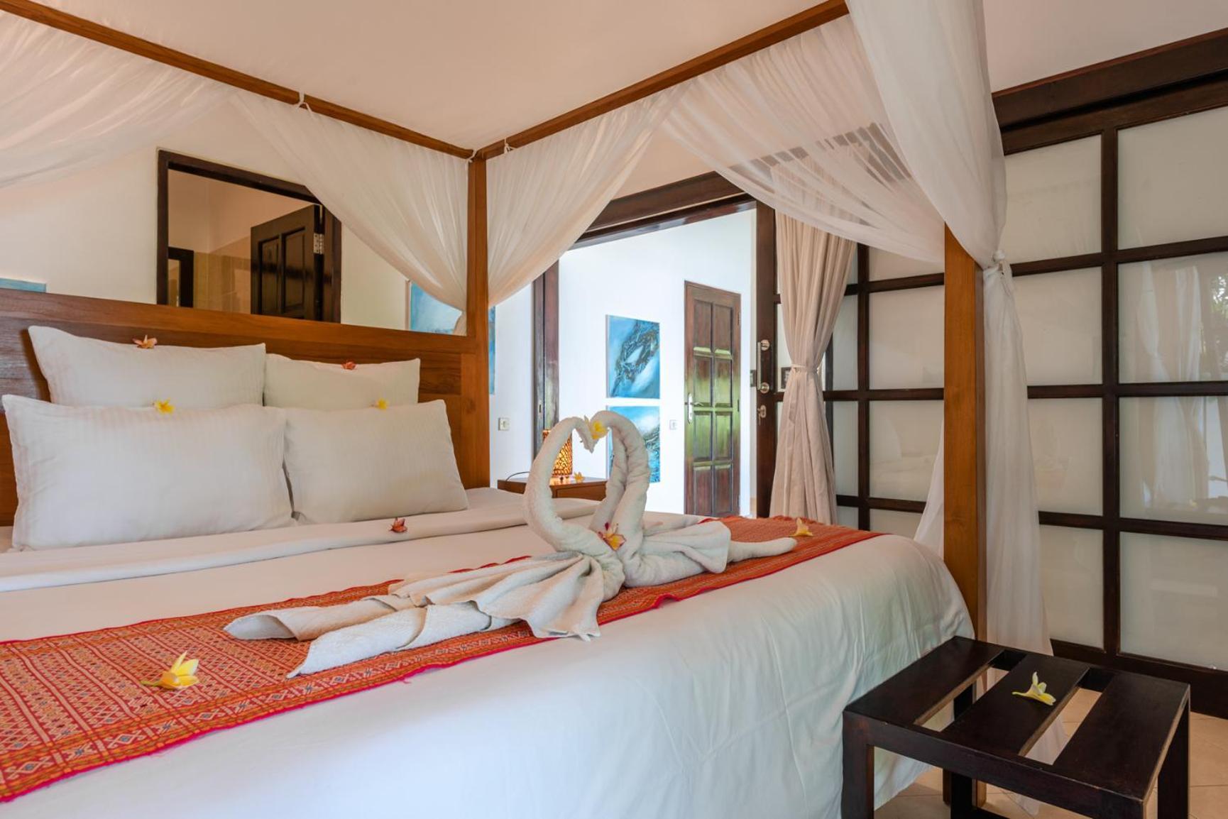 Gorgeous Beachfront Villa Lovina Banjar  Exterior photo