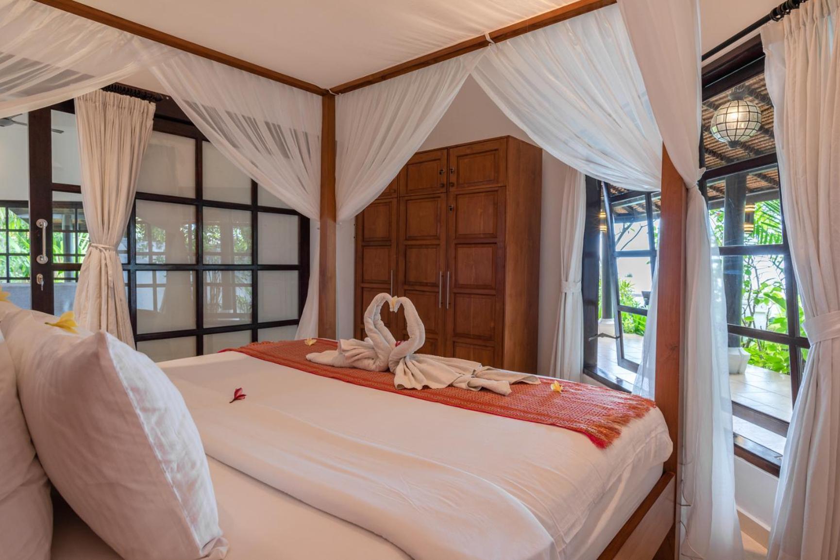 Gorgeous Beachfront Villa Lovina Banjar  Exterior photo