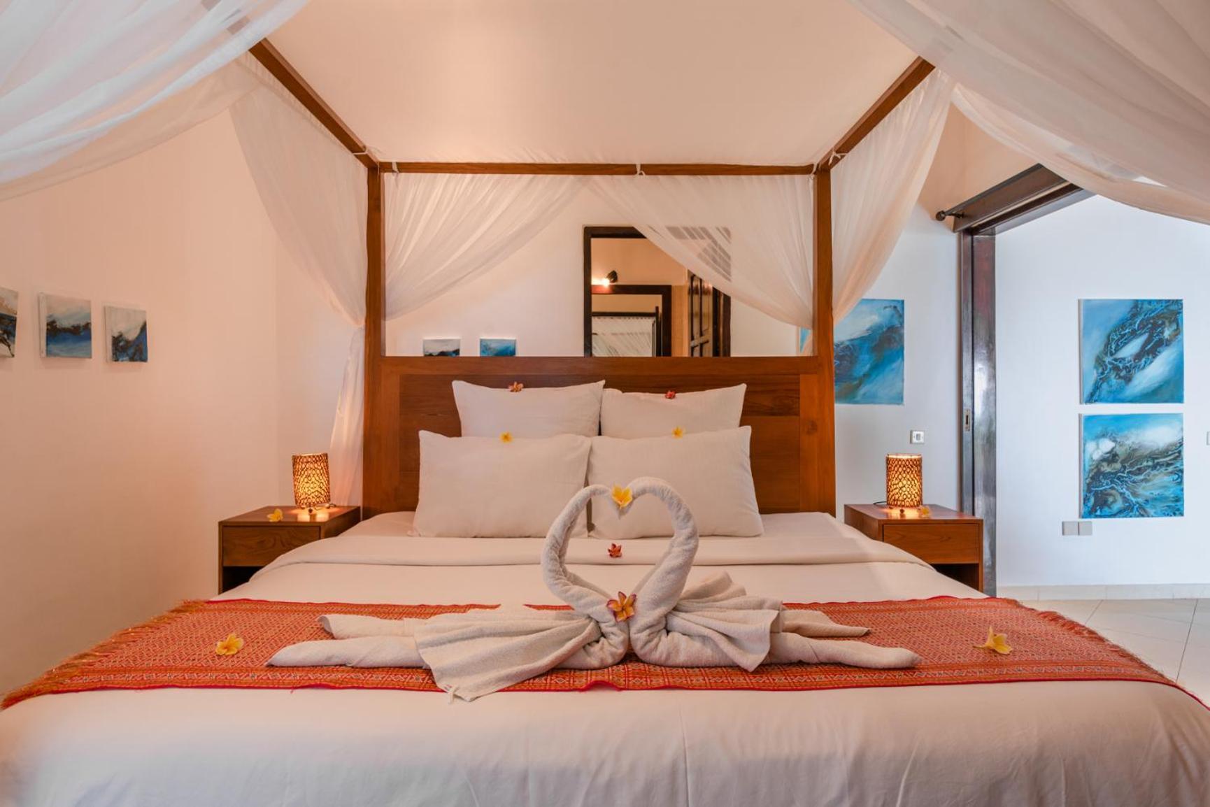 Gorgeous Beachfront Villa Lovina Banjar  Exterior photo